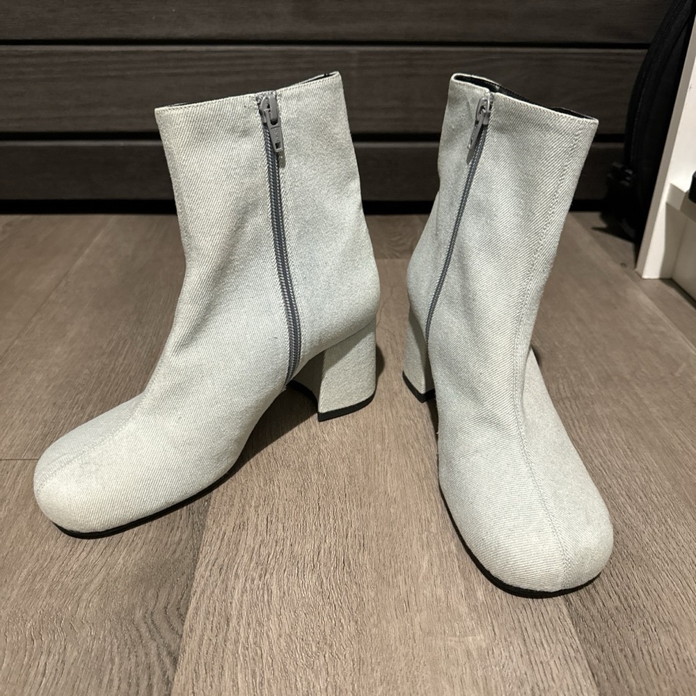 New without box SIMON MILLER denim boots size 37